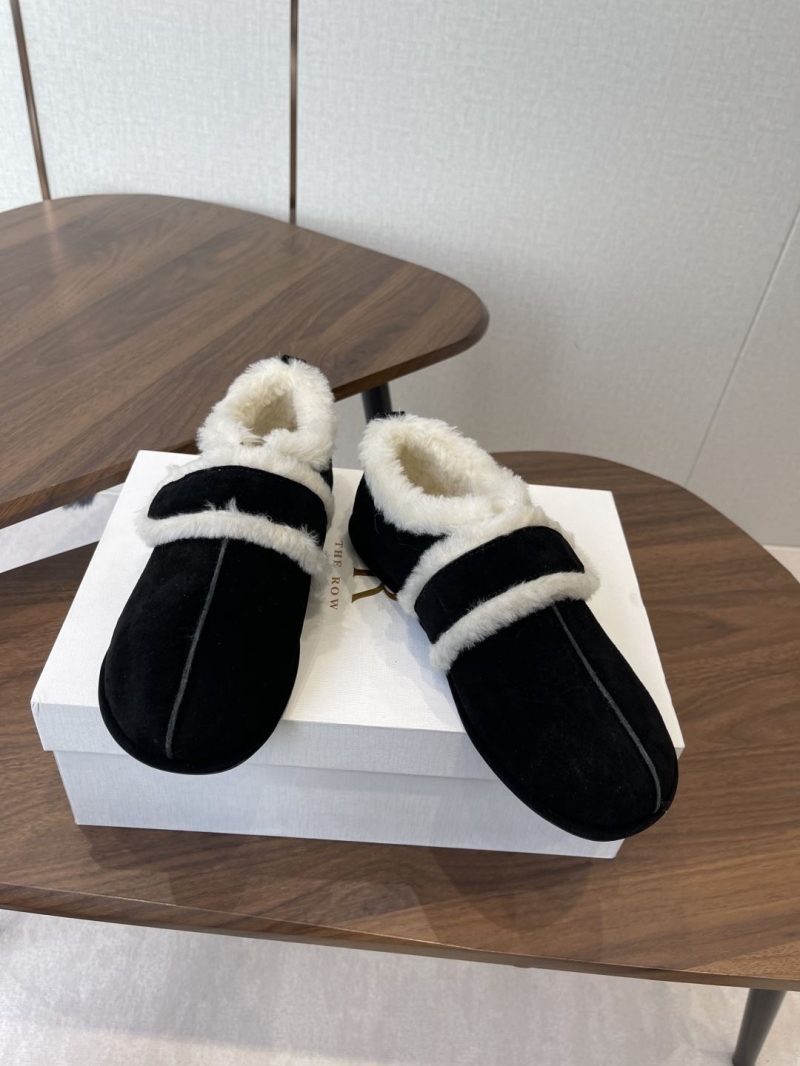 The R0w boots